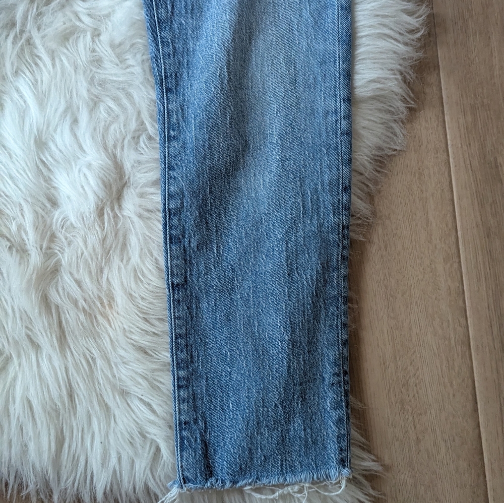 Madewell Medium Wash Raw Hem High Rise Vintage Jean - Picture 4 of 8